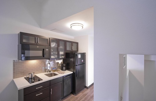 Downtown Baltimore Hotel | Candlewood Suites Baltimore - Inner Harbor by IHG