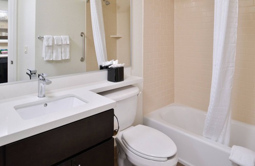 Beaumont Hotel | Candlewood Suites Beaumont by IHG