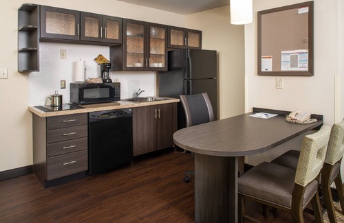 Bellevue Hotel | Candlewood Suites Bellevue by IHG