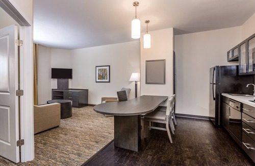Bethlehem Hotel | Candlewood Suites Bethlehem South by IHG