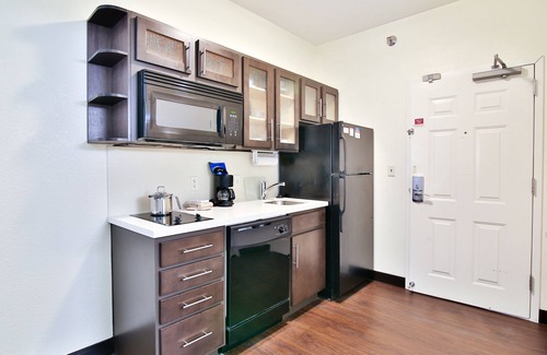 Bismarck Hotel | Candlewood Suites Bismarck by IHG