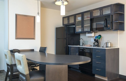 Bloomington Hotel | Candlewood Suites Bloomington by IHG