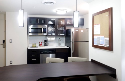 Celaya Hotel | Candlewood Suites Celaya by IHG