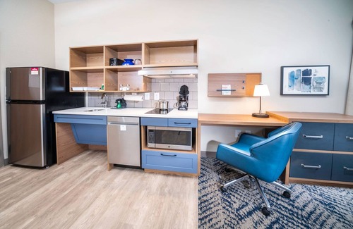Charleston Hotel | Candlewood Suites Charleston Mt Pleasant by IHG