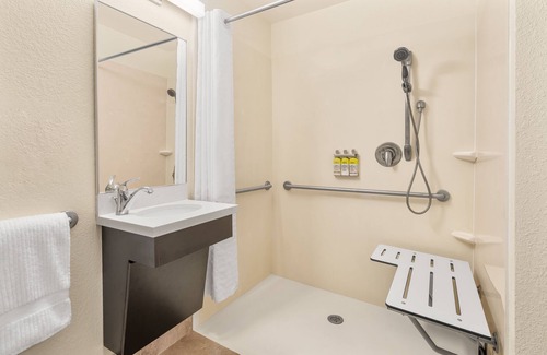 Miramar Beach Hotel | Candlewood Suites Destin-Sandestin by IHG