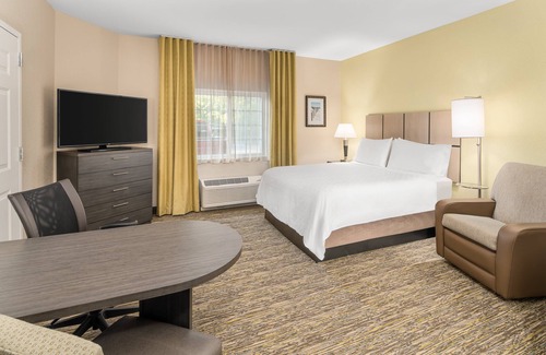 Miramar Beach Hotel | Candlewood Suites Destin-Sandestin by IHG