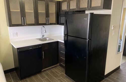 South Arlington Hotel | Candlewood Suites Grand Prairie - Arlington by IHG