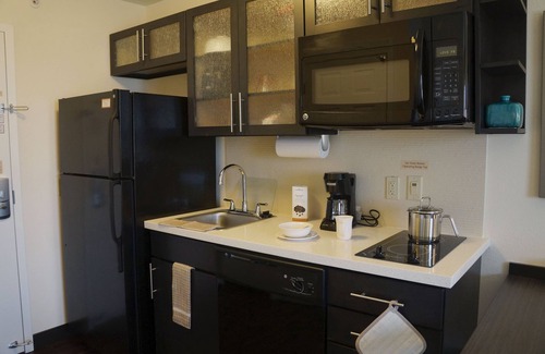 Harrisburg - Hershey Hotel | Candlewood Suites Harrisburg - Hershey by IHG