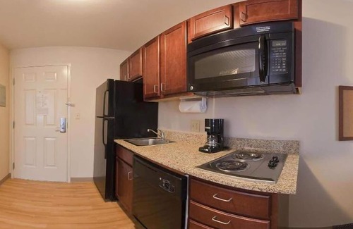 Westchase Hotel | Candlewood Suites Houston Westchase/Westheimer. by IHG
