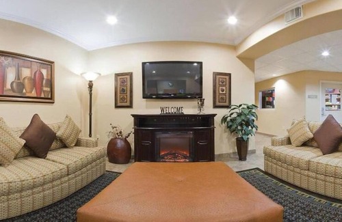 Westchase Hotel | Candlewood Suites Houston Westchase/Westheimer. by IHG