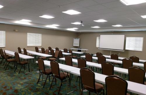 Pike Hotel | Candlewood Suites Indianapolis Northwest by IHG