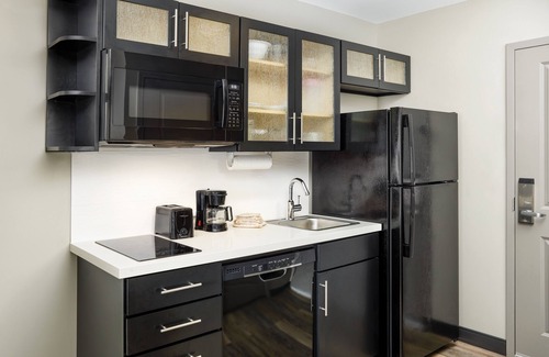 Lebanon Hotel | Candlewood Suites Lebanon by IHG