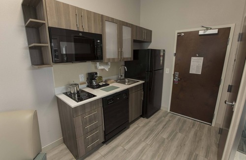 McDonough Hotel | Candlewood Suites McDonough by IHG
