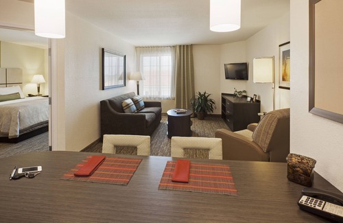 Ellendale Hotel | Candlewood Suites Memphis East by IHG