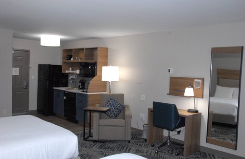 Tallahassee Hotel | Candlewood Suites Tallahassee by IHG