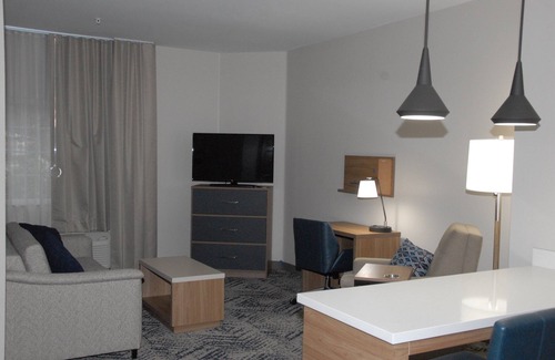 Tallahassee Hotel | Candlewood Suites Tallahassee by IHG