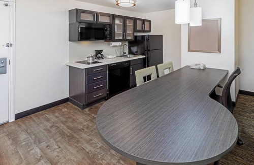 Tyler Hotel | Candlewood Suites Tyler by IHG