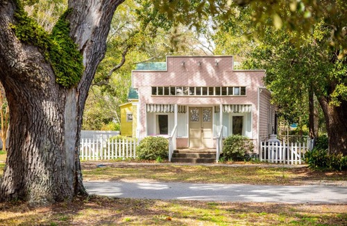 Southport House | Candy Store House by Oak Island Accommodations