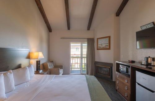 Lighthouse District Hotel | Cannery Row Inn