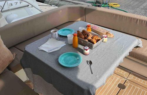 Cannes Old Town Boat Rental | Cannes bateau port centre