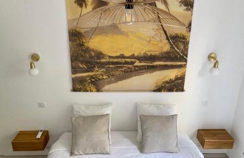California - Pezou Apartment | Cannes - L'Oustaou