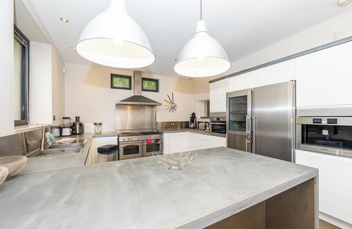 Pointe Croisette Villa | Cannes: Luxury Villa 6 bedrooms swimming pool Croisette