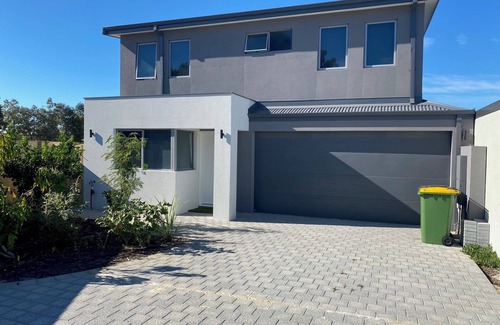 Canning Vale House | Canning Vale Family Accommodation