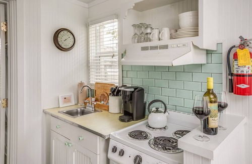 Downtown Cannon Beach Hotel | Cannon Beach Hotel Collection