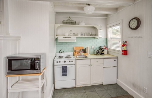 Downtown Cannon Beach Hotel | Cannon Beach Hotel Collection