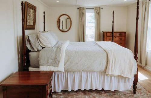 Woodbury Apartment | Cannon Street Loft on the Square