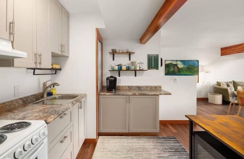 Lake Goodwin House | Canoe House on Crabapple Lake