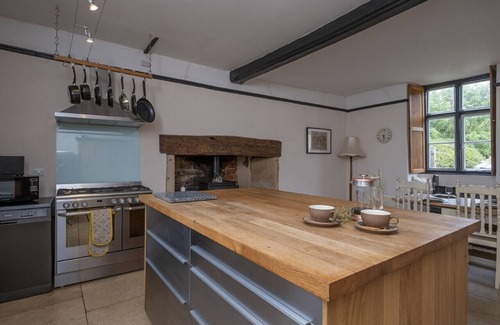 Wotton-under-Edge House | Canons Court Lodge - Beautiful Cotswold Edge Country Home