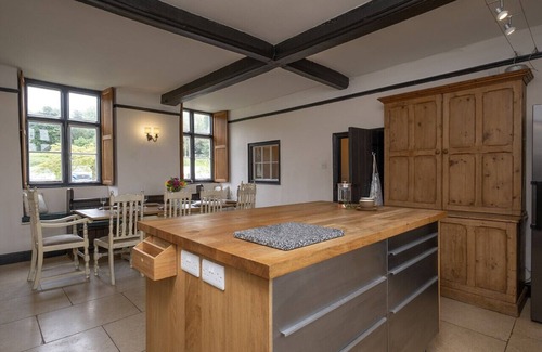 Wotton-under-Edge House | Canons Court Lodge - Beautiful Cotswold Edge Country Home