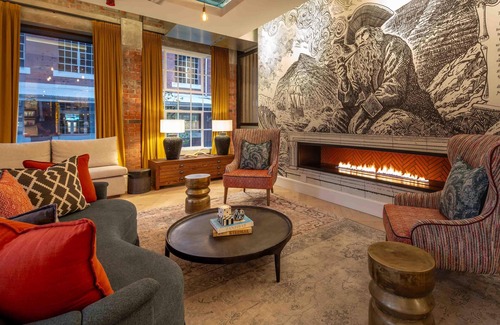 Cape Town City Centre Hotel | Canopy By Hilton Cape Town Longkloof