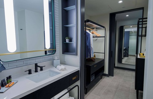 Powerhouse Arts District Hotel | Canopy by Hilton Jersey City Arts District