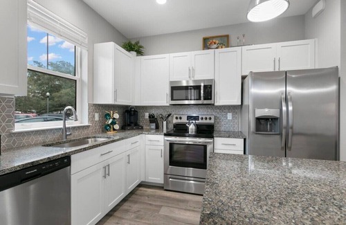 Safety Harbor Apartment | Canopy Cove | Gorgeous Condo In The Heart Downtown