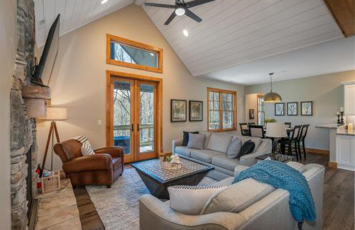 Brevard House | Canopy Creek Connestee Falls