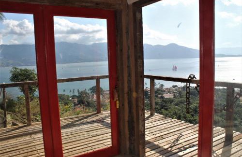 Ilhabela Historical Center Ski Chalet | CantaGalo Ilhabela - Onde o Galo Canta de tão linda a vista