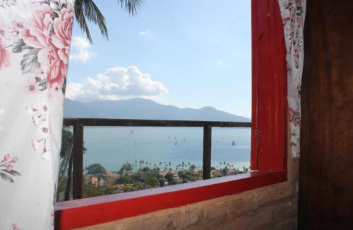 Ilhabela Historical Center Ski Chalet | CantaGalo Ilhabela - Onde o Galo Canta de tão linda a vista