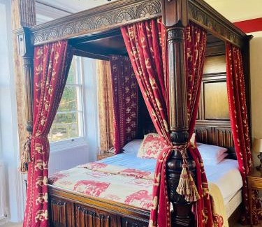 Canterbury Hotel | Canterbury Hotel Cottages and Apartment's