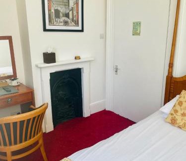 Canterbury Hotel | Canterbury Hotel Cottages and Apartment's