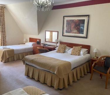 Canterbury Hotel | Canterbury Hotel Cottages and Apartment's