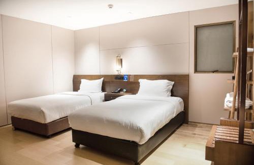 Haizhu Hotel | Canton Fair Hotel Close to Canton Tower