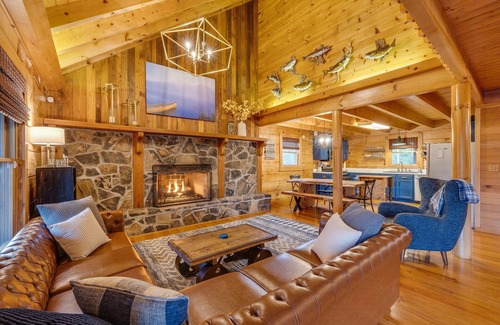 Butler Cabin | Canyon Dream Waterfront Log Home with Private Dock