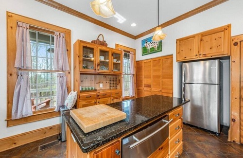 Mentone Cottage | Canyon Hideaway Cottage - Secluded 2 Acres! Swing Bed & FP on Screened Porch