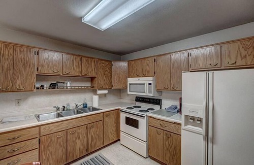 Rapid City Cabin | Canyon Lake Resort