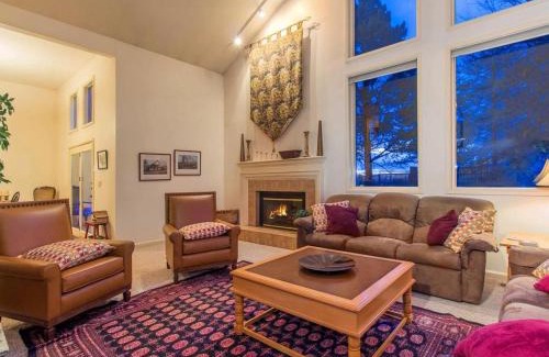 Cottonwood Heights Apartment | Canyon Racquet Club A-2