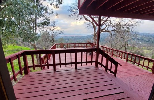 Yosemite Lakes House | Canyon Vista Rock House
