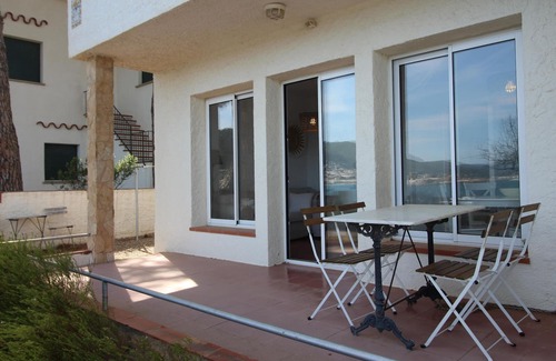 Llanca House | CAP DE RAS - Casa individual situada en primera línea de mar, con magníficas vistas de la playa de Cap de Ras de Llançà