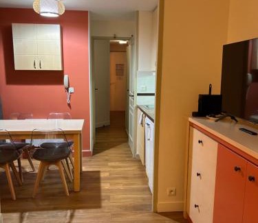 Cap Esterel Apartment | Cap Estérel, 2 pièces, jardin, vue mer et piscine